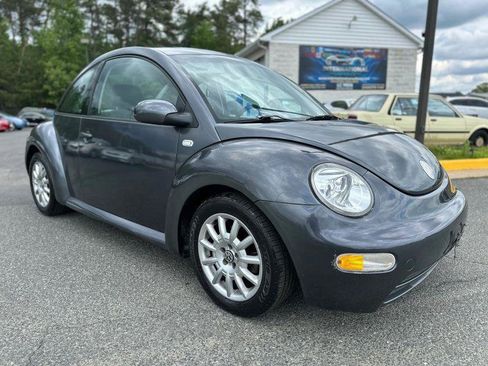 Used 2003 Volkswagen Beetle GL FWD image 2