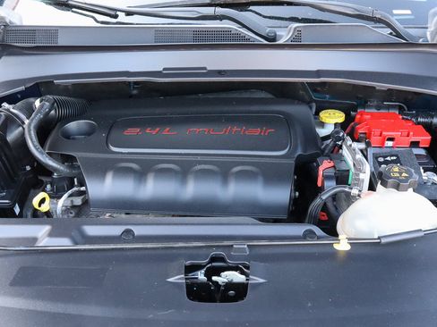 Used 2021 Jeep Compass Limited w/ Elite Interior Group image 19