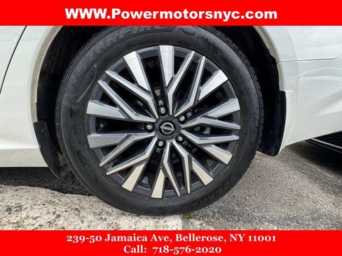 Used 2024 Nissan Altima 2.5 SV w/ SV Premium Package FWD image 14