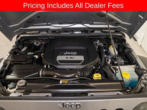 Used 2018 Jeep Wrangler Unlimited Sport S AWD/4WD image 19