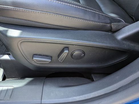 Used 2022 Ford Escape SEL w/ Technology Package image 8