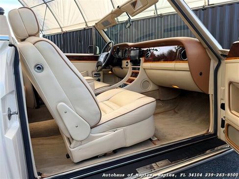 Used 1990 Rolls-Royce Corniche III RWD image 9