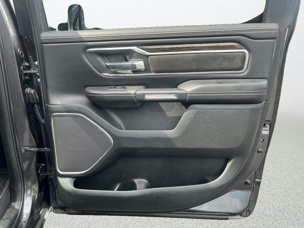 Used 2019 RAM 1500 Laramie RWD image 25