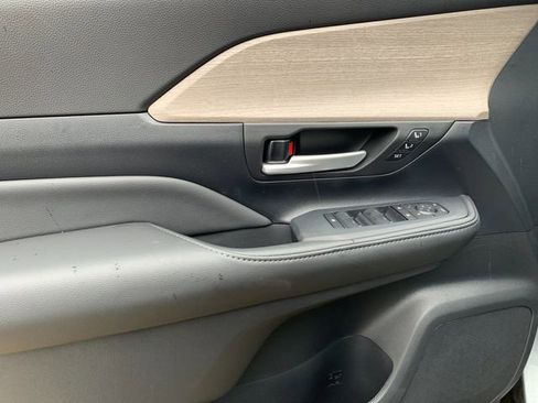 New 2026 Toyota Grand Highlander AWD image 11