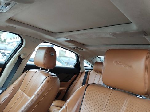 Used 2015 Jaguar XJ L Portfolio RWD image 34