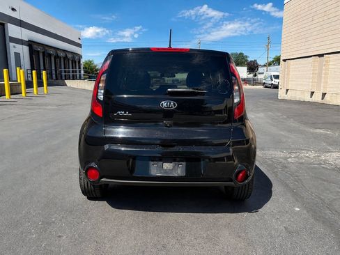 Used 2016 Kia Soul + FWD image 21
