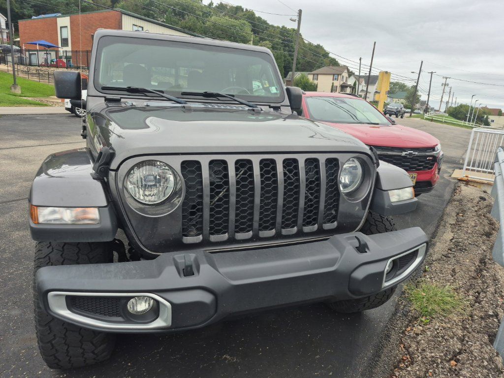 Used 2020 Jeep Gladiator Sport w/ Quick Order Package 24S AWD/4WD image 2