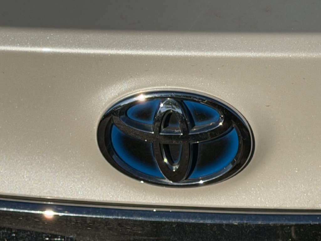 Used 2016 Toyota Avalon Limited FWD image 12