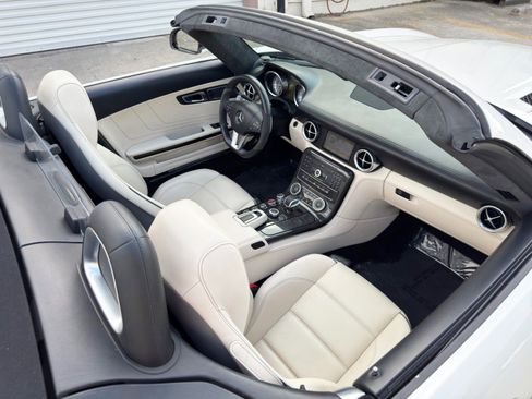 Used 2012 Mercedes-Benz SLS AMG Roadster image 34