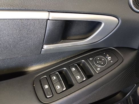 Used 2023 Hyundai Sonata SE w/ Preferred Accessory Package FWD image 27