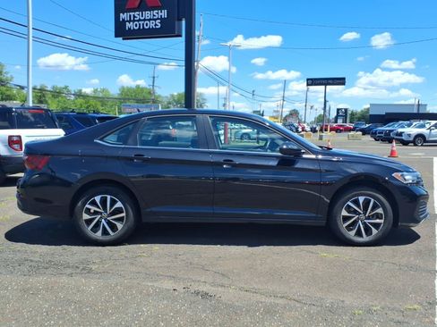 Used 2024 Volkswagen Jetta S FWD image 2