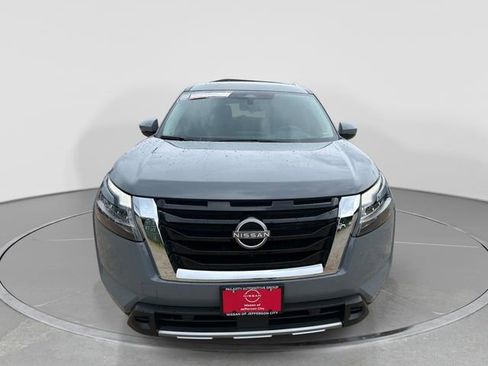 Used 2023 Nissan Pathfinder Platinum AWD/4WD image 9