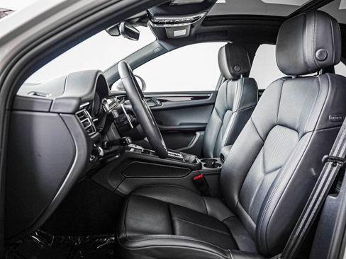 Certified 2026 Porsche Macan S AWD/4WD image 5