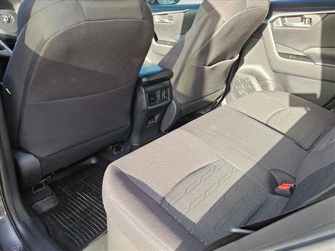 Used 2024 Toyota RAV4 SE AWD/4WD image 18