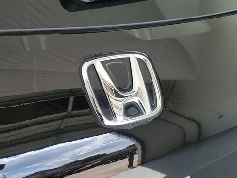 Used 2023 Honda HR-V LX image 9