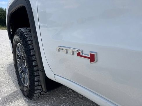 Used 2025 GMC Sierra 1500 AT4 AWD/4WD image 11