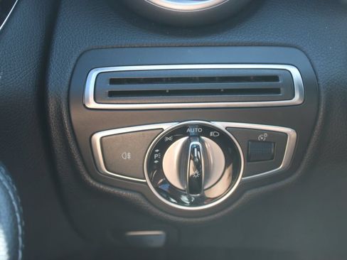Used 2016 Mercedes-Benz C 300 Sedan image 39
