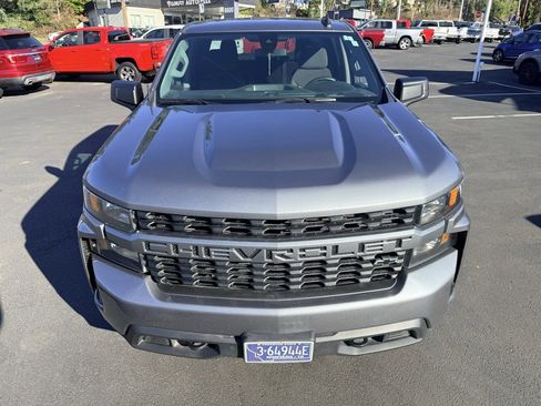 Used 2021 Chevrolet Silverado 1500 Custom w/ LPO, Blackout Package image 9