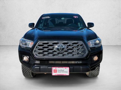 Used 2021 Toyota Tacoma TRD Off-Road image 2