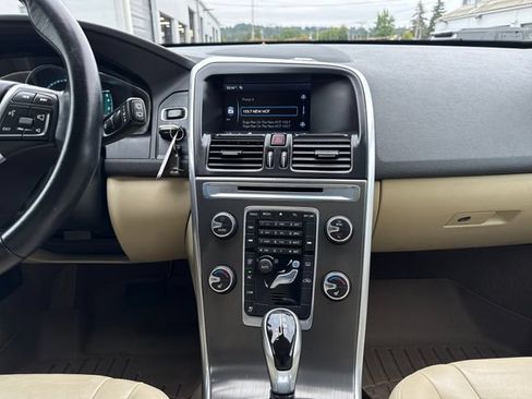 Used 2015 Volvo XC60 T6 Platinum AWD/4WD image 23
