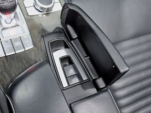 Used 2013 Mercedes-Benz SL 550 image 26