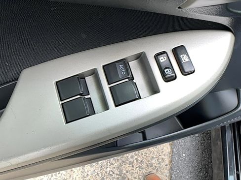 Used 2012 Toyota Corolla S image 12