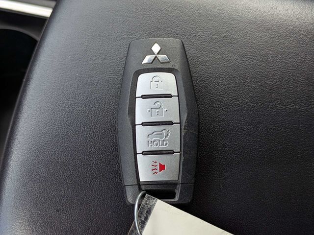 Used 2024 Mitsubishi Outlander SE AWD/4WD image 31
