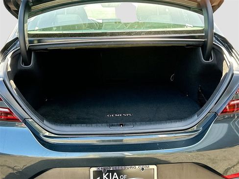 Used 2023 Genesis G70 2.0T image 25