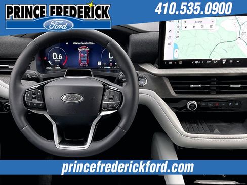 Used 2025 Ford Explorer Platinum w/ Ultimate Package image 5