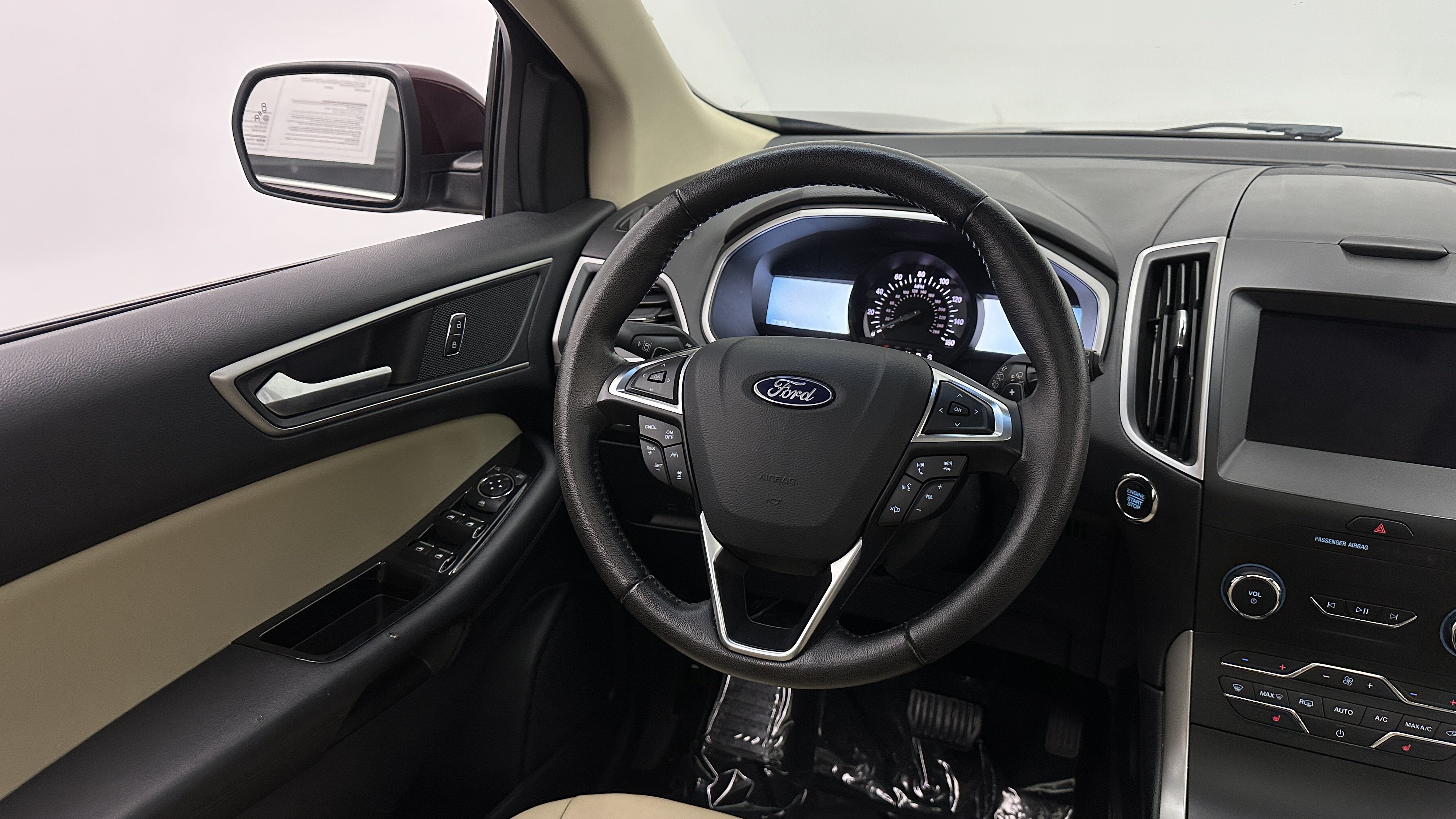Used 2019 Ford Edge SEL w/ Equipment Group 201A AWD/4WD image 30
