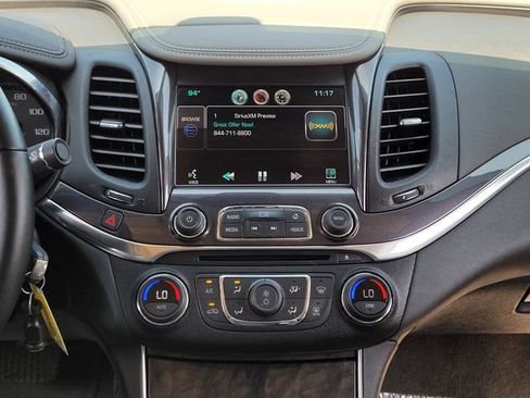 Used 2014 Chevrolet Impala LT w/ Convenience Package FWD image 16