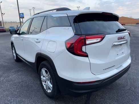 Used 2023 GMC Terrain SLE w/ Driver Convenience Package image 5