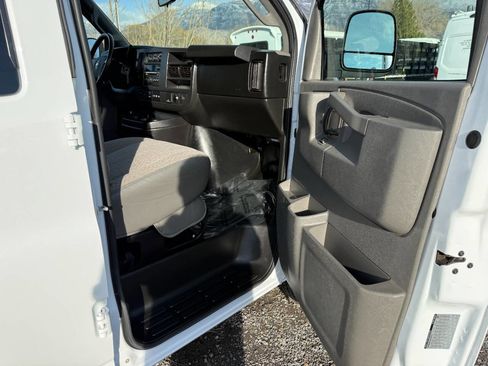 Used 2017 Chevrolet Express 2500 LS image 17