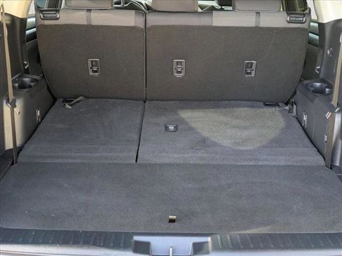 Used 2024 Toyota Highlander LE image 6