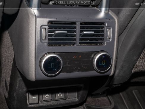 Used 2023 Land Rover Discovery S R-Dynamic image 20