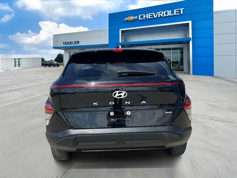 Used 2025 Hyundai Kona SEL AWD/4WD image 6