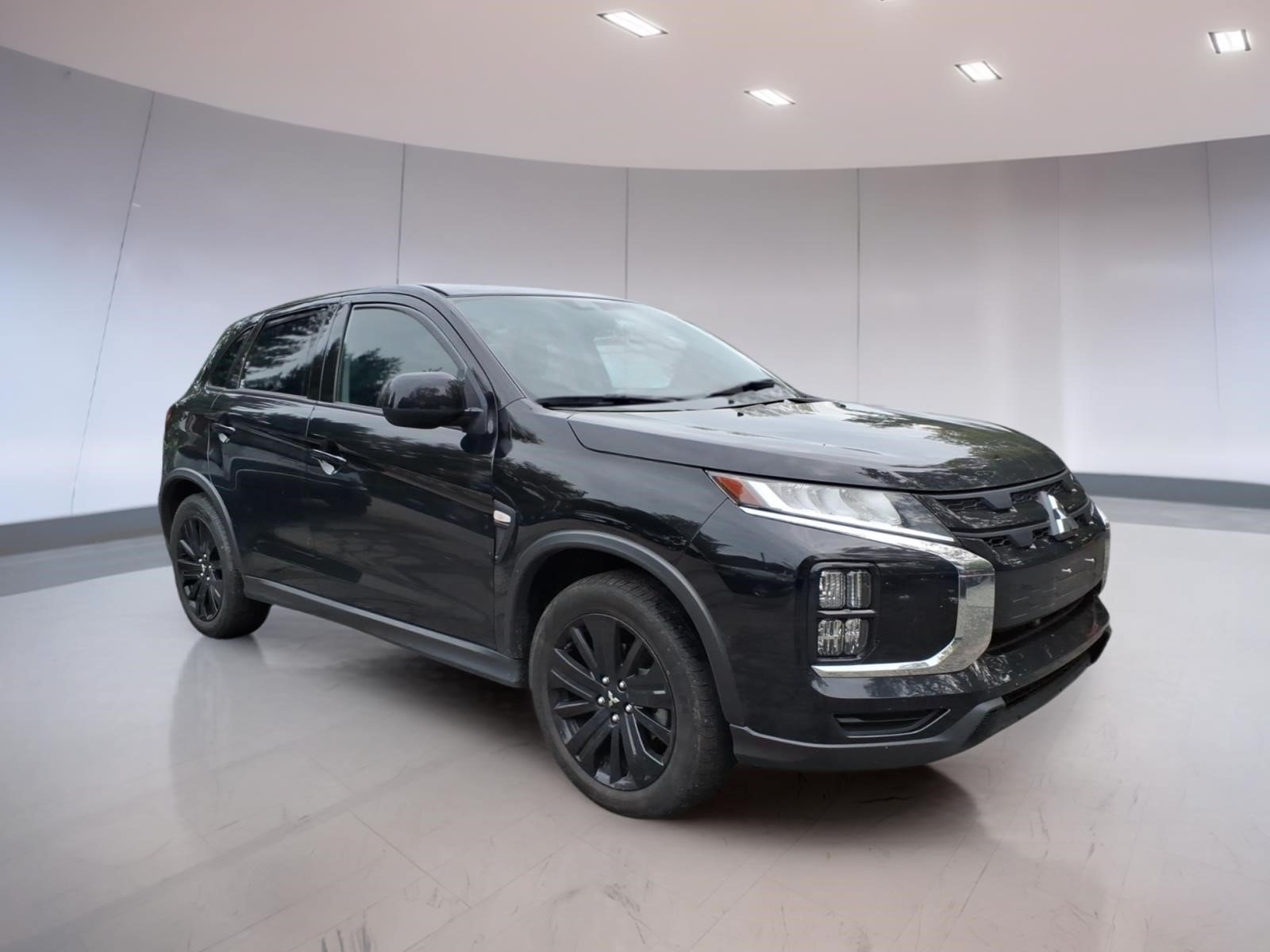 Used 2025 Mitsubishi Outlander Sport LE AWD/4WD image 1