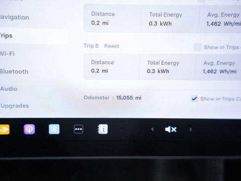 Used 2025 Tesla Model 3 Long Range RWD image 39