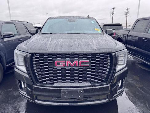 Used 2023 GMC Yukon XL Denali AWD/4WD image 2