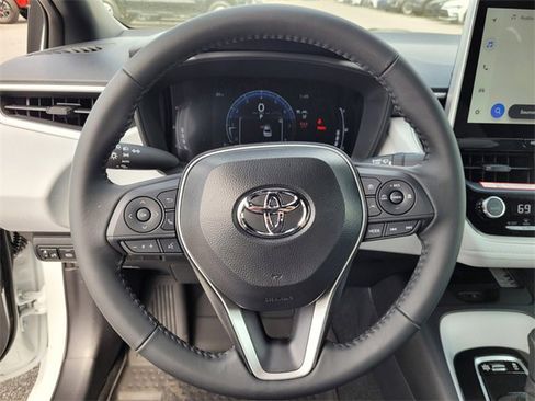 Used 2025 Toyota Corolla SE image 24