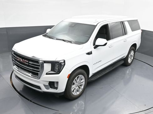 Used 2024 GMC Yukon XL SLT image 39