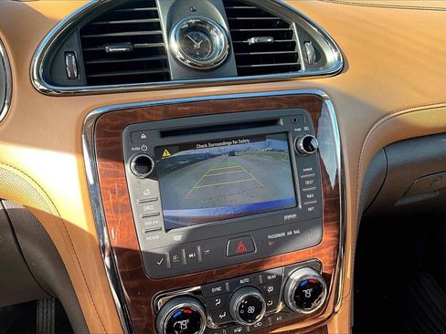 Used 2013 Buick Enclave Premium image 21