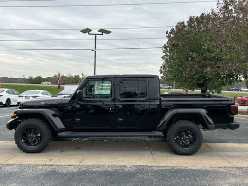 New 2026 Jeep Gladiator Sport image 12