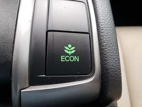 Used 2018 Honda Civic Sport image 29