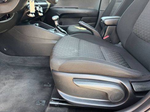 Used 2021 Kia Rio S FWD image 11