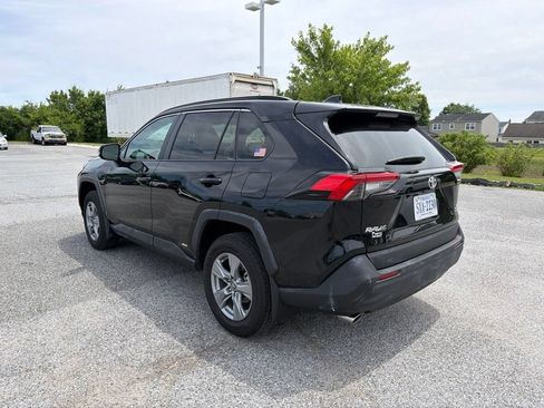 Used 2025 Toyota RAV4 XLE w/ Convenience Package AWD/4WD image 4