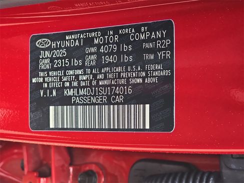 Used 2025 Hyundai Elantra SEL image 33