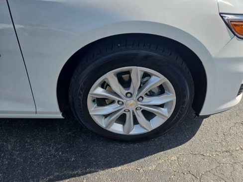 New 2025 Chevrolet Malibu LT image 9