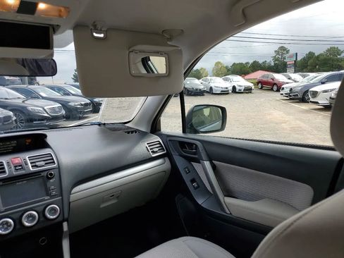 Used 2017 Subaru Forester 2.5i w/ Alloy Wheel Package image 46