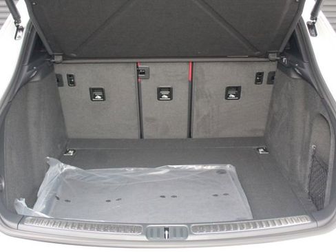 New 2026 Porsche Macan S image 12